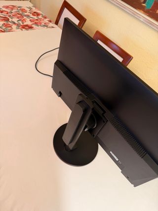 Monitor Ozone 24 240Hz  Altura regulable