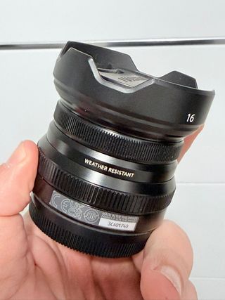 Cámara Fujifilm X-E4 + Lentes y Accesorios