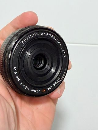 Cámara Fujifilm X-E4 + Lentes y Accesorios