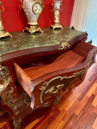 Cómoda Luis XV marquetería y mármol