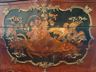 Cómoda Luis XV marquetería y mármol
