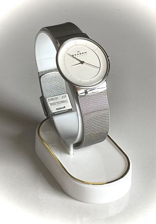 Reloj Skagen Mujer Plata y Blanco