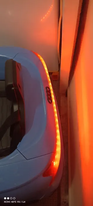 Coche eléctrico Audi RS e-tron GT azul