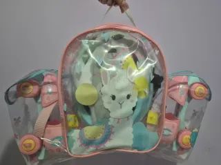 Set de mochila con patines casco rodilleras..