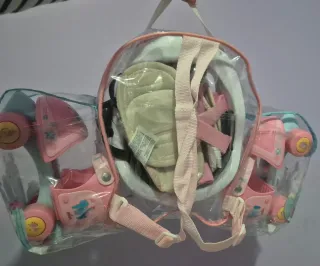 Set de mochila con patines casco rodilleras..