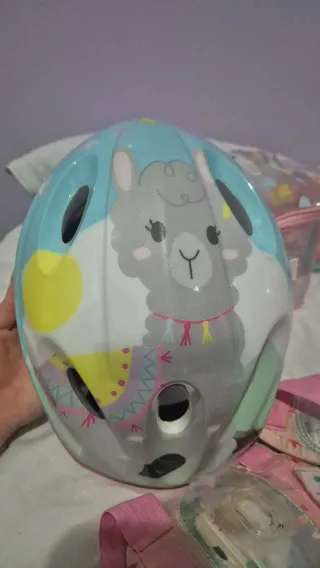 Set de mochila con patines casco rodilleras..