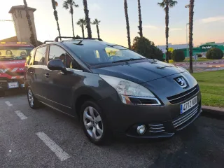 Peugeot 5008 2010