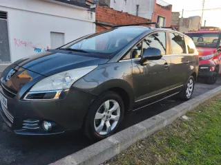 Peugeot 5008 2010