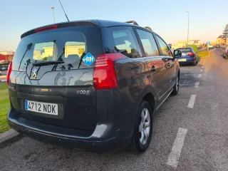Peugeot 5008 2010