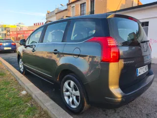 Peugeot 5008 2010