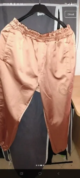 Tuta sportiva rosa e bianca