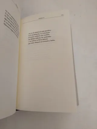 Esta luz: Poesía reunida (Spanish Edition)