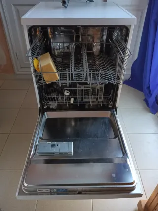 Lavavajillas blanco ZANUSSI tlf 678326351