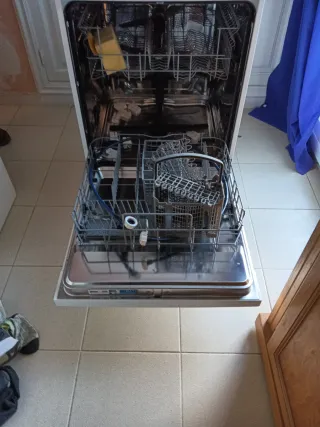 Lavavajillas blanco ZANUSSI tlf 678326351