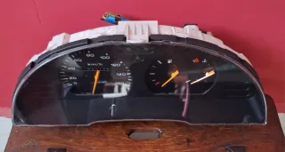 Velocímetro Nissan Vanette