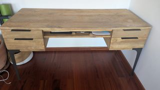 Escritorio de nogal