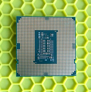 Intel Core i5-10400.