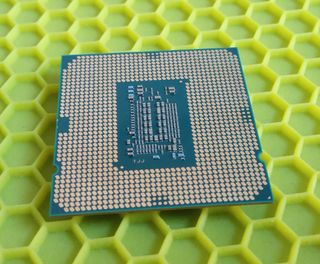 Intel Core i5-10400.