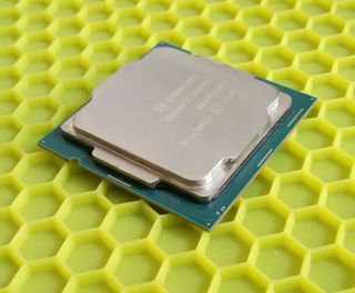 Intel Core i5-10400.