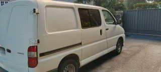 Toyota Hiace 2009