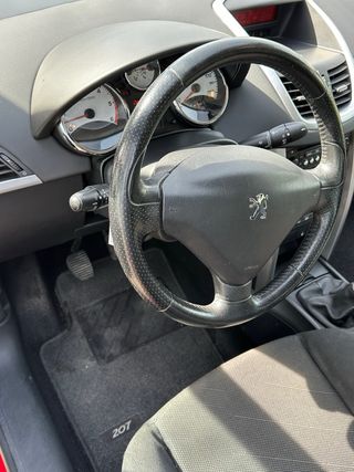 Peugeot 207 2006