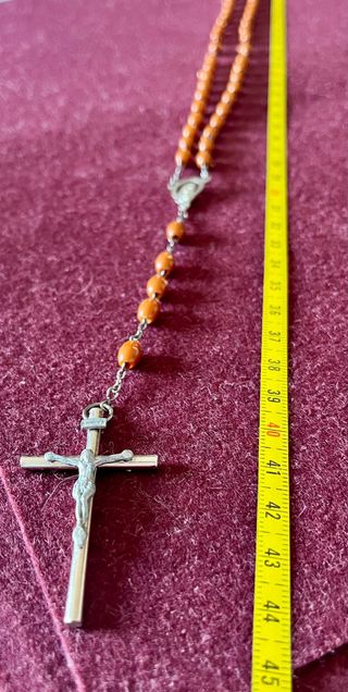 Rosario de cuentas marrones y plata