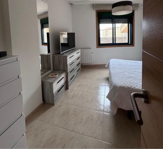 PISO EN ALQUILER EN RIANXO