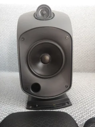 Pareja Altavoces Bowers & Wilkins LM1