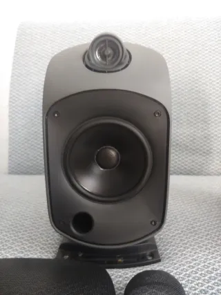 Pareja Altavoces Bowers & Wilkins LM1