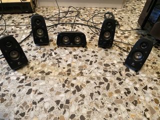 Altavoces Logitech 5.1 Z506 Negros