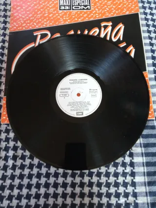 Maxi Pequeña Compañía 33 RPM