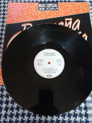Maxi Pequeña Compañía 33 RPM