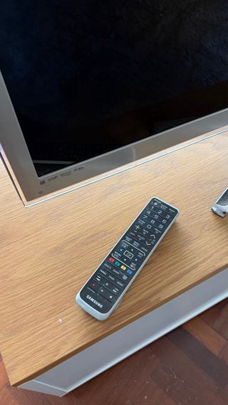 Televisión Samsung Smart TV 55” + opción mueble