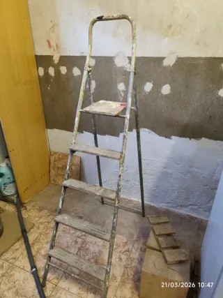 Escalera antigua madera