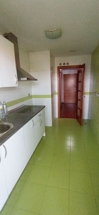 Se vende piso en Campus de la Salud en Granada.
