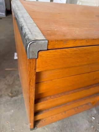 Cómoda vintage madera y metal