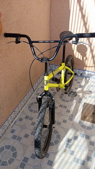 Bicicleta BMX Dirty Verde Fosforito