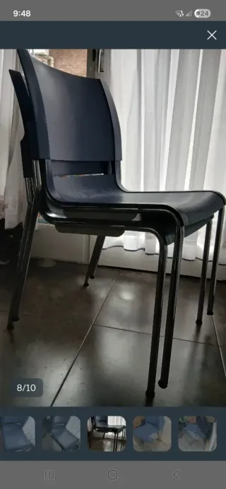 Sillas de plástico y metal