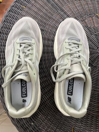 Zapatillas New Balance Rebel v5 Gris/Verde