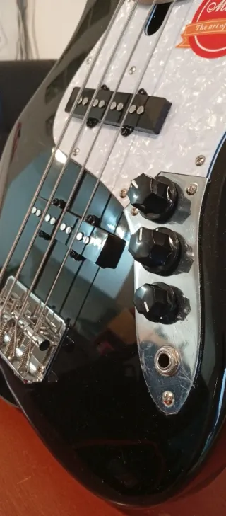 Bajo Mirsok JB-Mini con accesorios