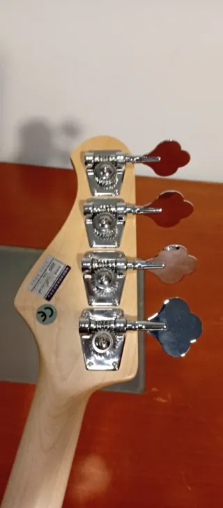 Bajo Mirsok JB-Mini con accesorios