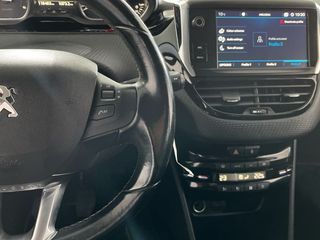 Peugeot 2008 Allure BlueHDi 100 S&S