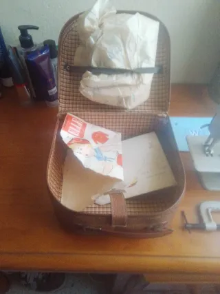 Máquina de coser Singer antigua de juguete