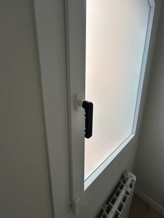 OFERTA DE EMPLEO – INSTALADOR - DE VENTANAS