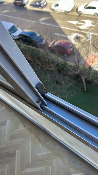 OFERTA DE EMPLEO – INSTALADOR - DE VENTANAS