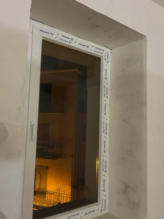 OFERTA DE EMPLEO – INSTALADOR - DE VENTANAS