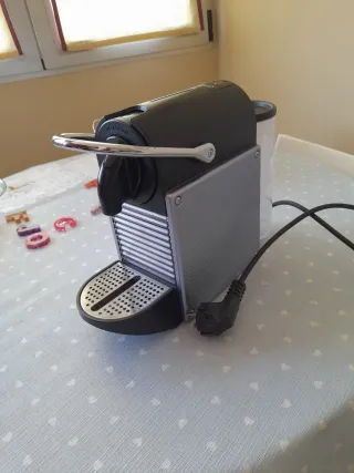 Cafetera Nespresso DeLonghi