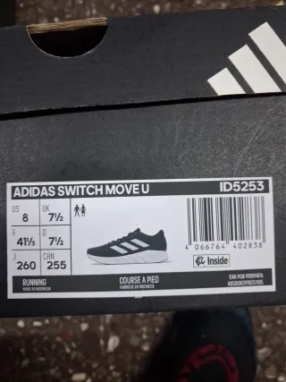 Zapatillas Adidas Negras y Blancas