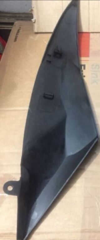 Tapas depósito Yamaha R6R 06-07.