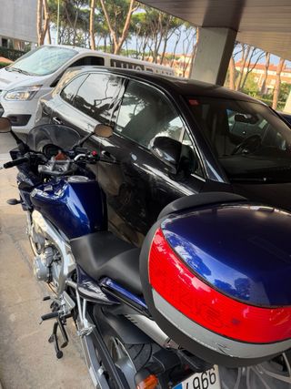 Yamaha Fazer 600 - 2005 - 14.500  km